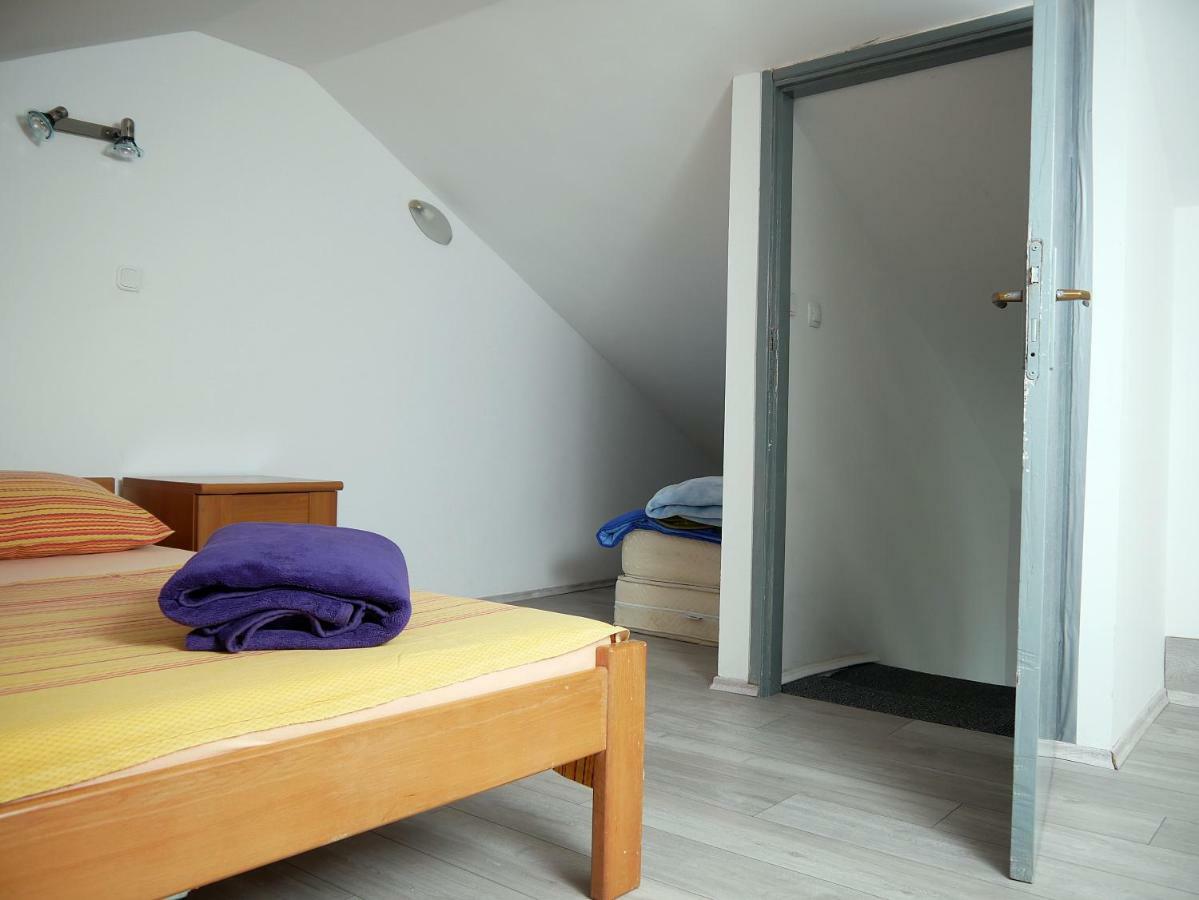 Apartment Gaga And Nia Krk Town Εξωτερικό φωτογραφία